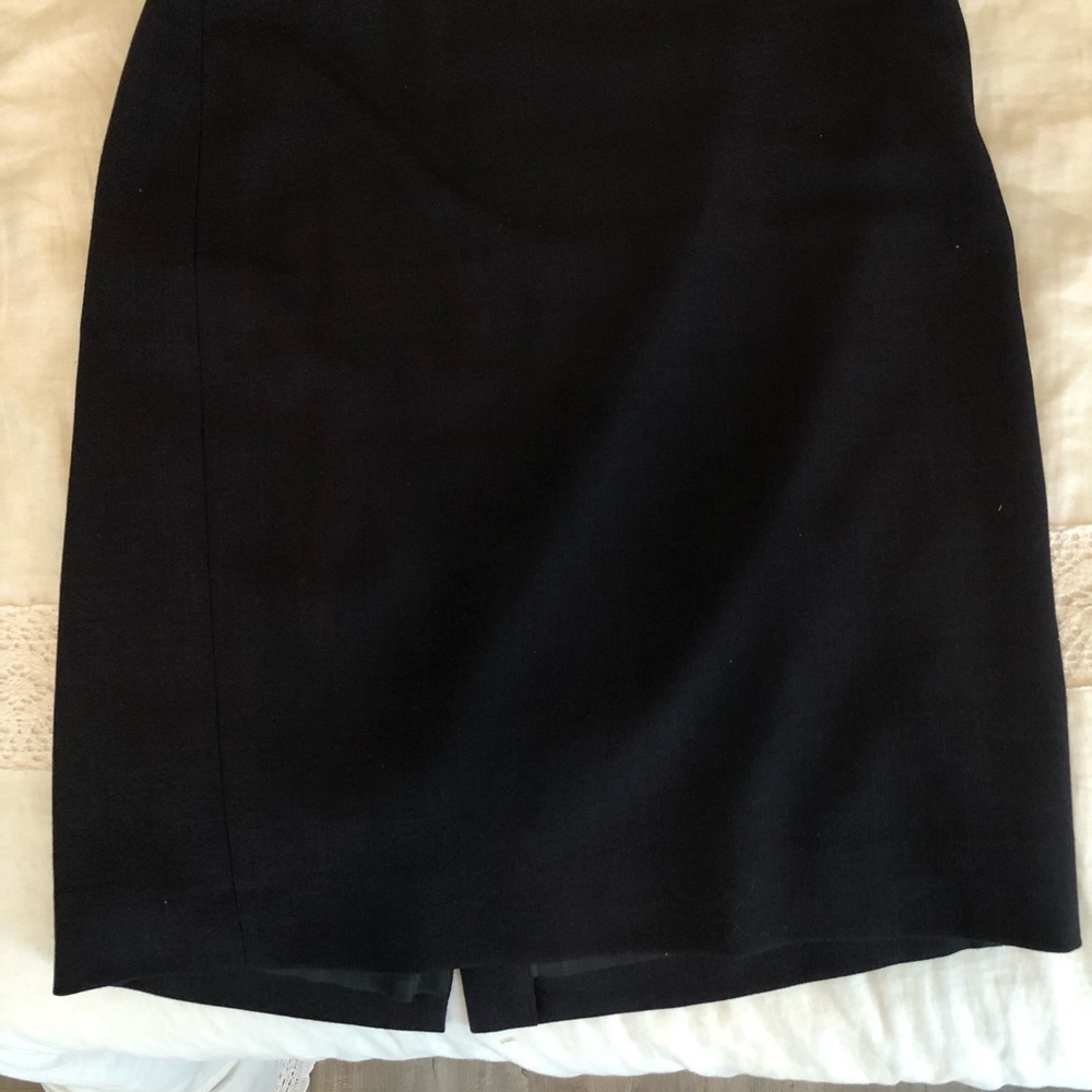 Black midi Anne Klein skirt